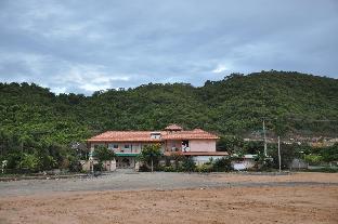 Wattana Hill Resort