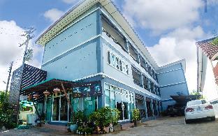 Weerawadee Place