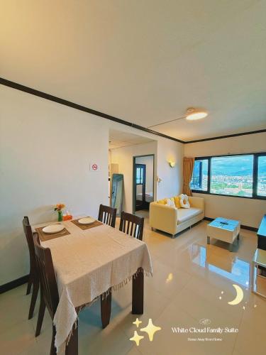 White Cloud Family Suite