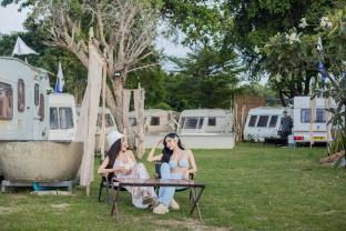 White House Beach Camping Caravan