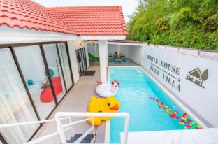 White House pool villa Amata chonburi