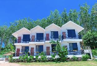 White Seaview Residence