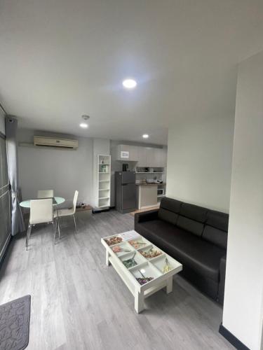 Wild guest house