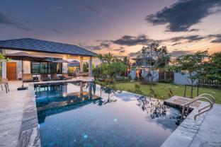 wooden romantic villa with 2bedroom