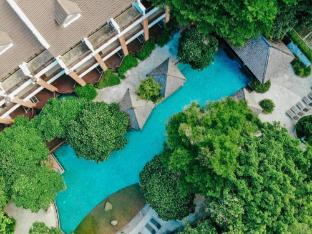 Woodlands Hotel and Resort