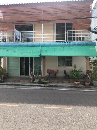 Y and N House