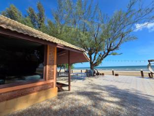 Yajai Beach Resort