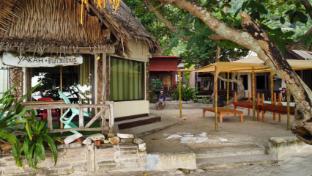 YAKAH BUNGALOWS By WILAI