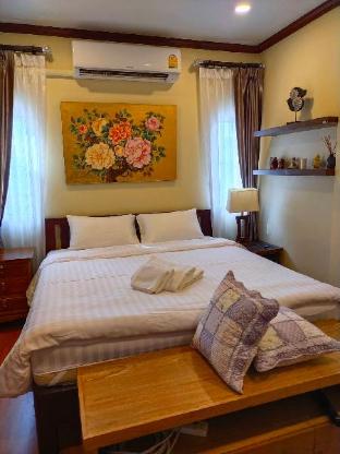 Yellow Cozy Townhouse Hua Hin
