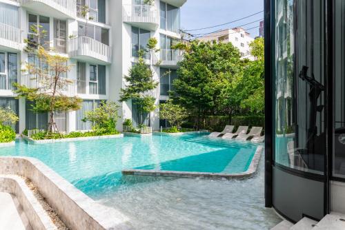 Zenith Loft Thonglor 20 by LeGrant
