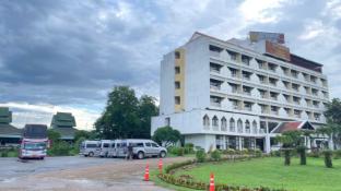 โรงแรมภูพานเพลซ