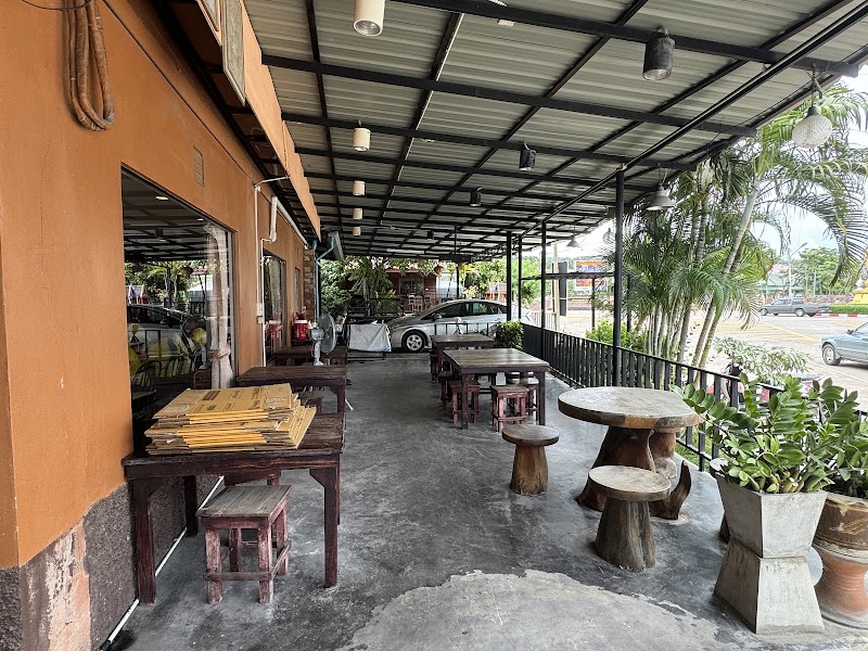 Baan Bua Luang Restaurant