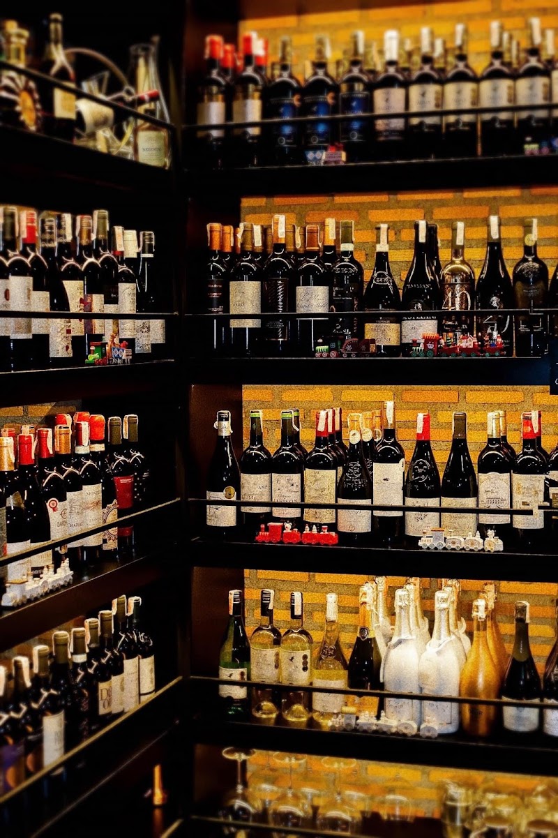 Lollipop Wine Bar & Restaurant