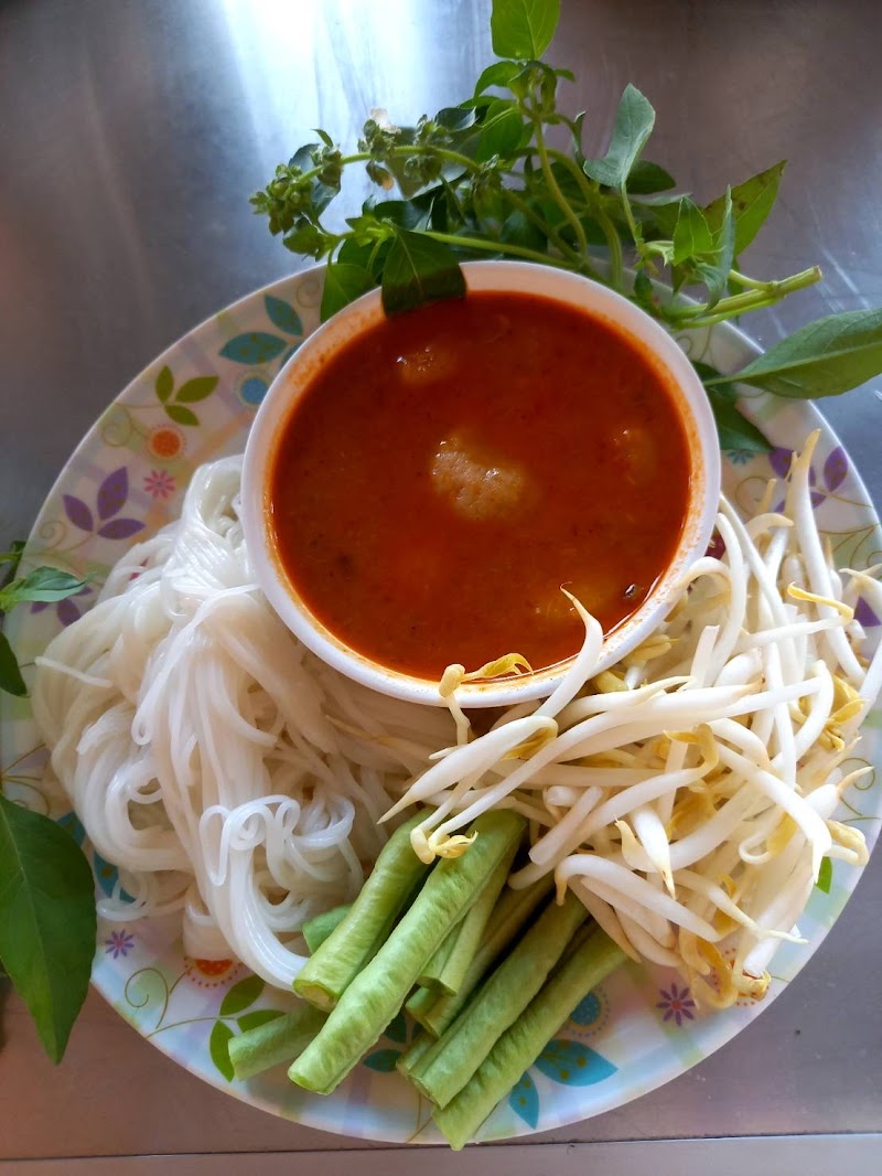 อิ่มเอม ขนมจีน