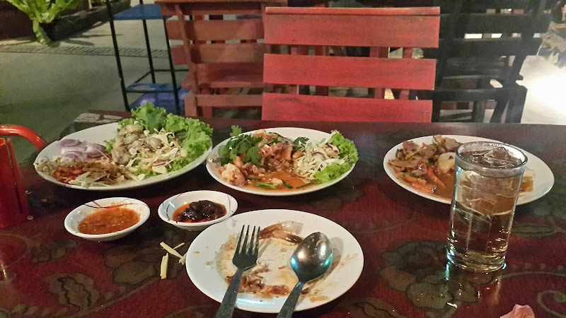 ร้านอาหารซุ้มหญ้าคา