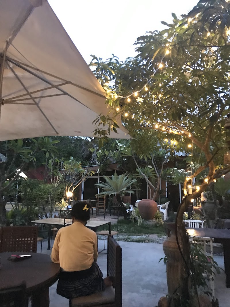 Reunrom Indian Cafe