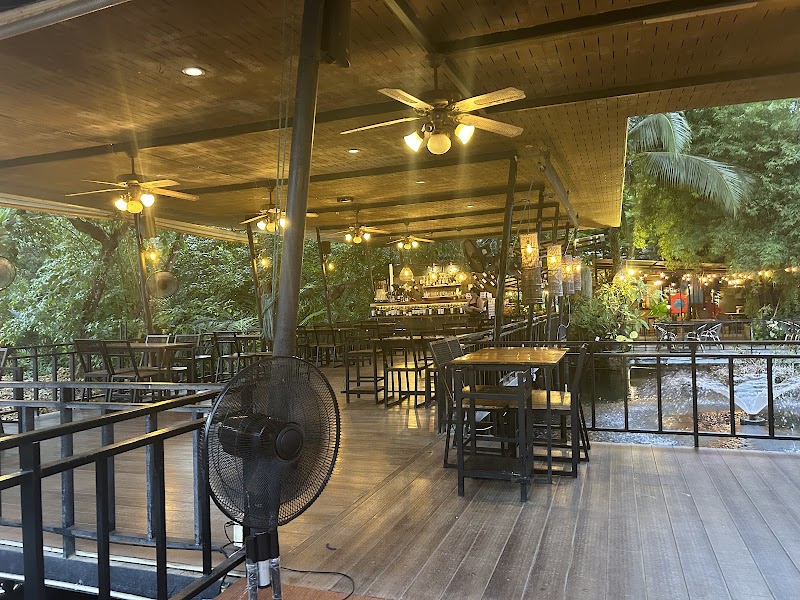 View Nam Restaurant